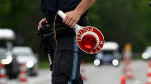 Bundespolizei holt 18 Fl&uuml;chtlinge aus luftdicht verschlossenem K&uuml;hltransporter