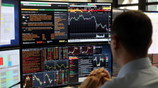 Borsa: Milano allunga a +2,14% con le banche, in testa Mps