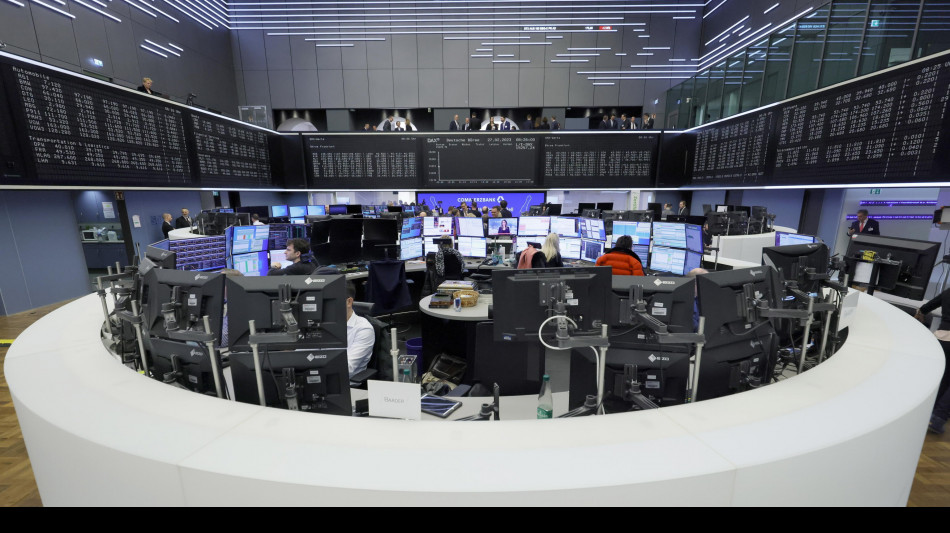 ++ Borsa: l'Europa brinda al cessate il fuoco, Francoforte +5% ++