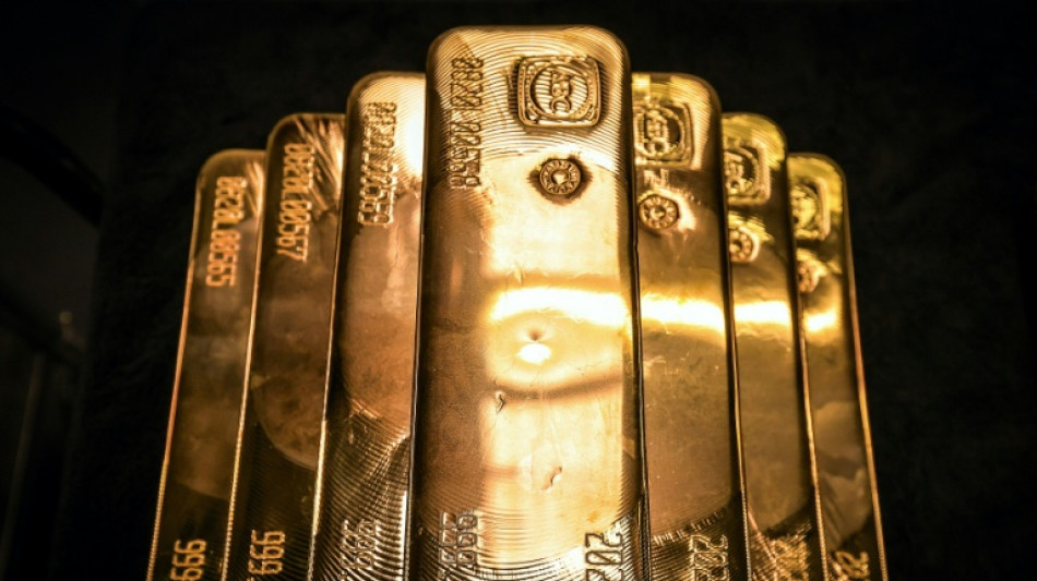L'or passe la barre historique des 5.000 dollars face &agrave; l'incertitude Trump