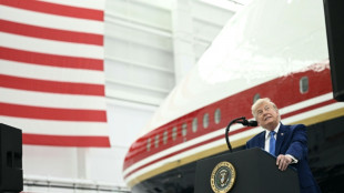 "Fliegendes Wei&szlig;es Haus": Trump enth&uuml;llt von Katar geschenkte neue Air Force One