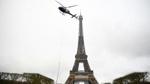 La Tour Eiffel culmine d&eacute;sormais &agrave; 330 m&egrave;tres
