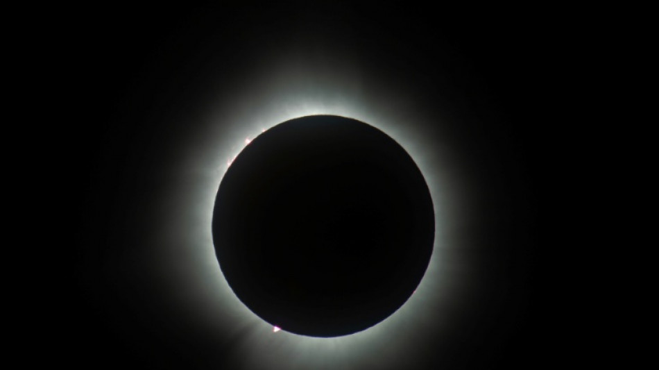 Eclipse total del Sol recorre Am&eacute;rica del Norte