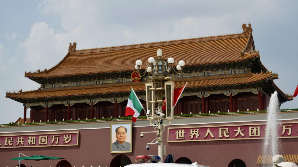 Cina, capacit&agrave; energia eolica-solare supera quella termica