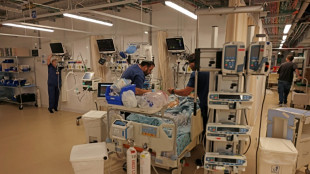 Ir&atilde; e Israel anunciam cessar das hostilidades, mas amea&ccedil;as persistem