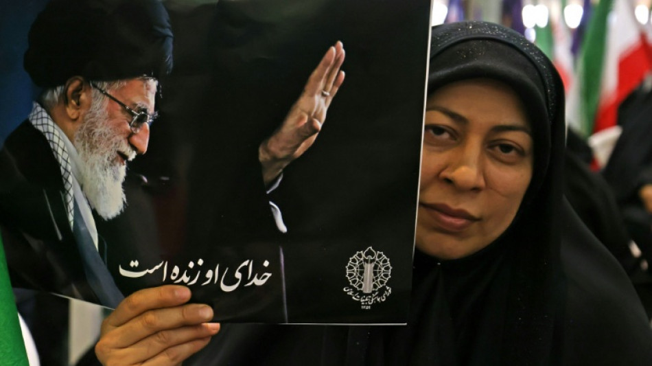 Teheran startet Vorbereitungen f&uuml;r verschobenes Staatsbegr&auml;bnis f&uuml;r Chamenei 