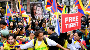 Manifestaciones a favor y en contra del l&iacute;der chino durante cumbre APEC