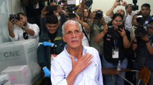 El candidato apoyado por Trump y un presentador de TV, en cerrada lucha por la presidencia de Honduras