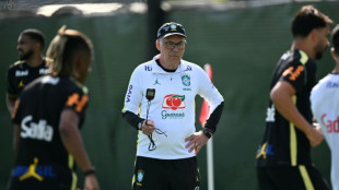 Brasil treina sem Raphinha, Bruno Guimar&atilde;es e Gabriel Magalh&atilde;es