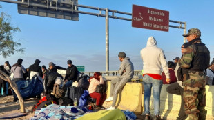 Centenas de pessoas est&atilde;o paradas entre Chile e Peru ap&oacute;s maiores controles migrat&oacute;rios