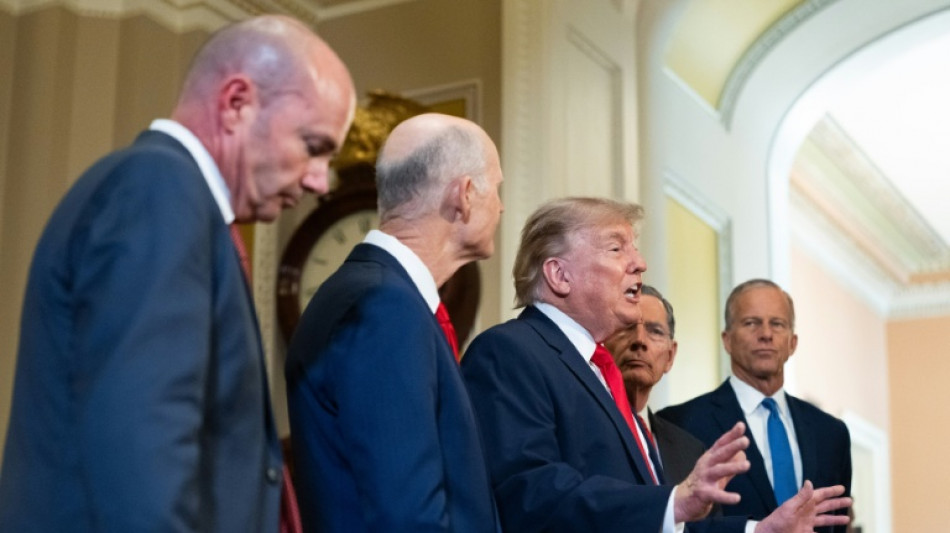 Trump se recusa a promulgar lei de habita&ccedil;&atilde;o at&eacute; Congresso aprovar reforma eleitoral