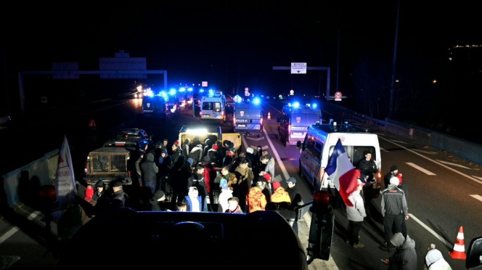 Dermatose: la mobilisation se poursuit au lendemain de la visite de Genevard