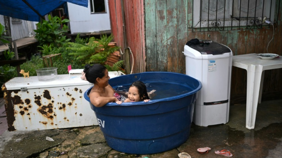 En marge de la COP30, une favela de Belem &eacute;touffe