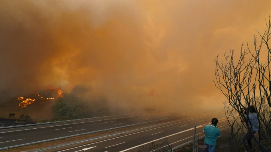 España consumida por los incendios en el noroeste y el oeste