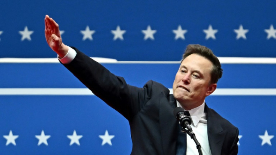 Berlins Arbeitssenatorin verteidigt "Nazi"-&Auml;u&szlig;erung &uuml;ber Elektroautobauer Tesla