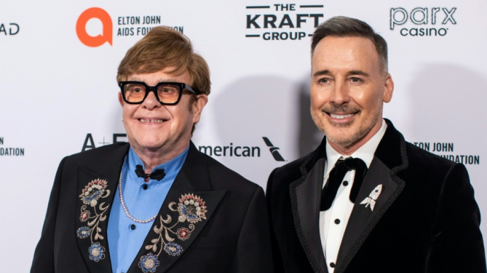 Le mari d'Elton John "indign&eacute;" par les pratiques du tablo&iuml;d Daily Mail