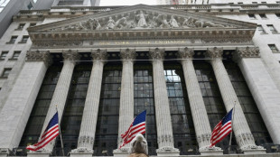 Wall Street ouvre en baisse face &agrave; la surench&egrave;re des sanctions contre la Russie