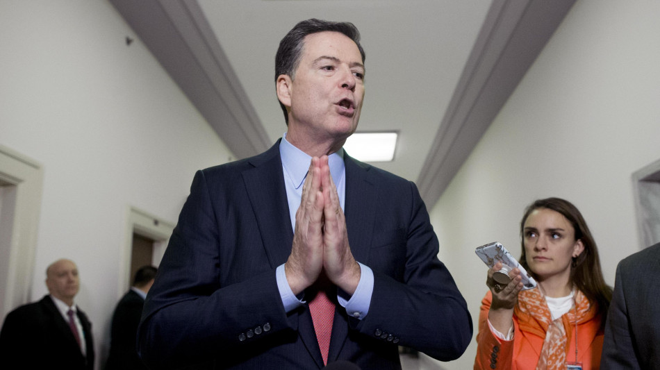L'ex direttore dell'Fbi James Comey andr&agrave; a processo il 15 luglio