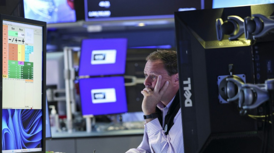 Wall Street cl&ocirc;ture en hausse, introduction en Bourse r&eacute;ussie pour SK hynix