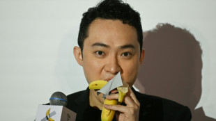 Del bolsillo al est&oacute;mago: un hombre se come la banana art&iacute;stica por la que pag&oacute; USD 6 millones