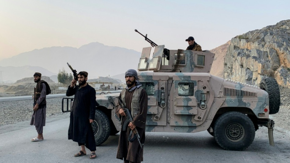 Pakistan bombardiert Kabul und erkl&auml;rt afghanischen Taliban "offenen Krieg"