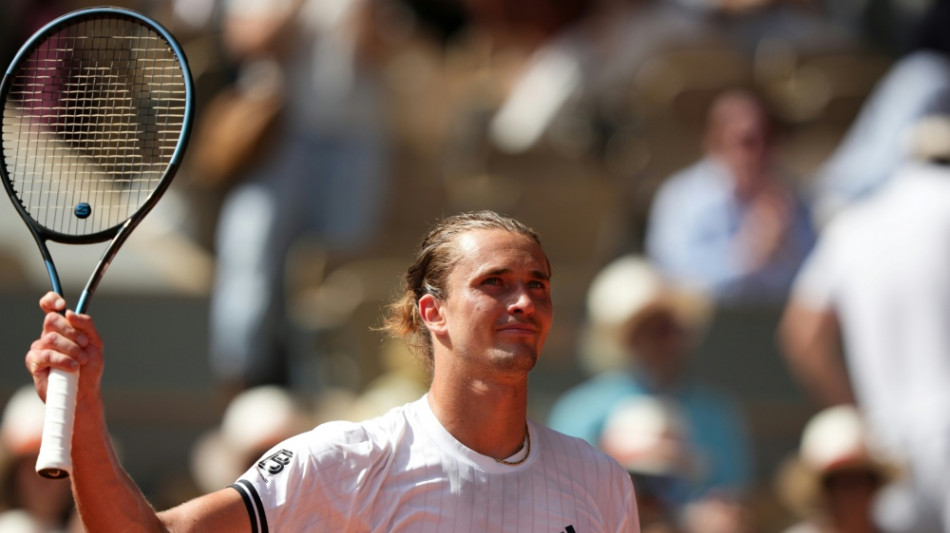 Zverev zufrieden: Wetter stimmt, Gl&uuml;cksbringer Mischka dabei