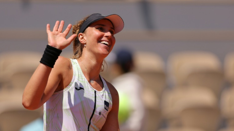 Bia Haddad vence tunisiana Ons Jabeur e vai &agrave;s semifinais de Roland Garros