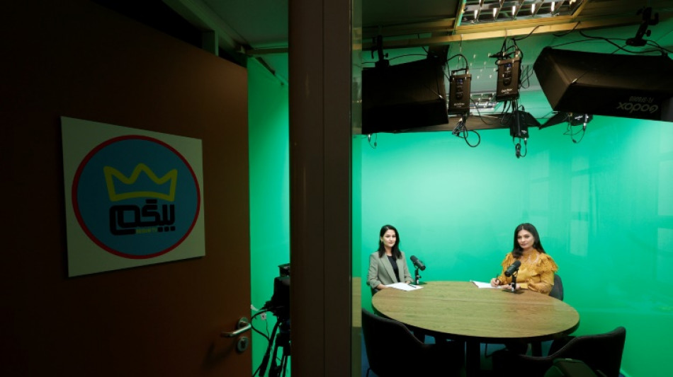 Desde Par&iacute;s, un canal de televisi&oacute;n ofrece un "respiro" a los hogares afganos