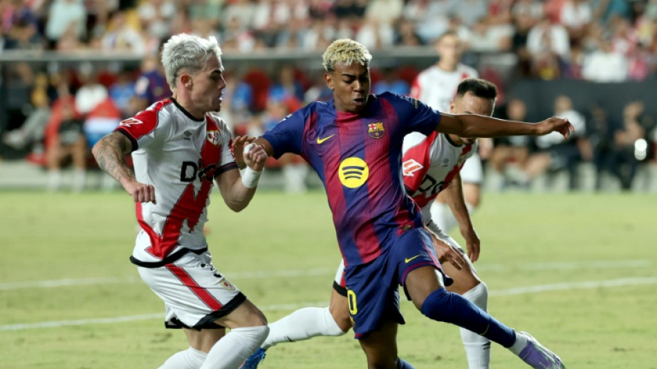 Bar&ccedil;a e Villarreal trope&ccedil;am; Athletic Bilbao vence e iguala Real Madrid