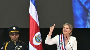 Rechtsgerichtete Pr&auml;sidentin Fern&aacute;ndez in Costa Rica vereidigt