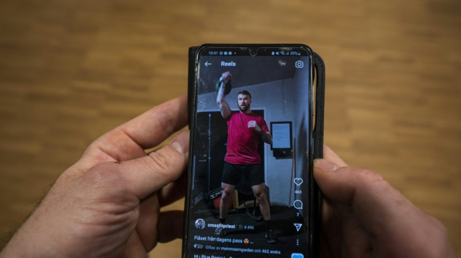 El &eacute;xito de un pastor en Suecia que da clases de musculaci&oacute;n en Instagram