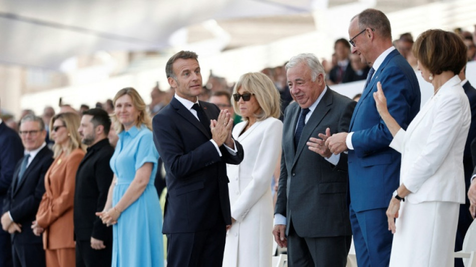 Merz und Selenskyj in Paris bei bislang gr&ouml;&szlig;ter Milit&auml;rparade zum franz&ouml;sischen Nationalfeiertag