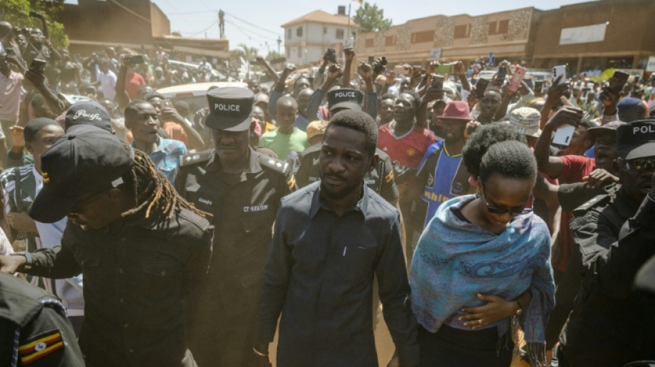 Uganda opposition leader cut off from communications after polls