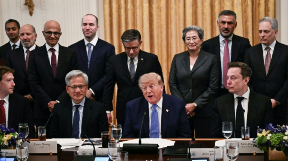 Trump: Tech-Chefs verpflichten sich zur KI-Selbstkontrolle