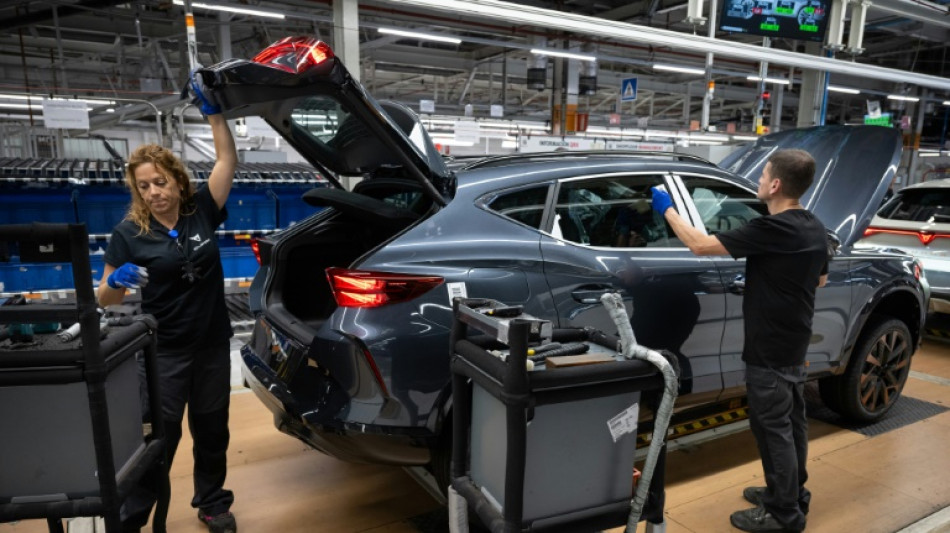 La producci&oacute;n industrial de Espa&ntilde;a retrocede ligeramente en agosto