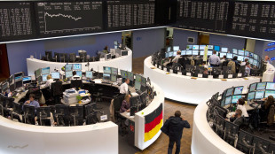 Borsa: Europa in calo, Stoxx 600 verso record negativo