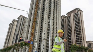 Acciones de la inmobiliaria china Evergrande suben 28% al reanudar cotizaci&oacute;n