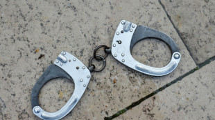 Drei Festnahmen bei Durchsuchungen wegen Vermittlung von Scheinehen