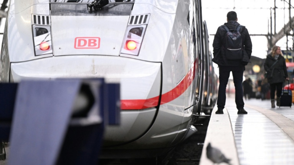 Winterchaos durch Wintersturm "Elli": Bahn stellt Fernverkehr im Norden ein 