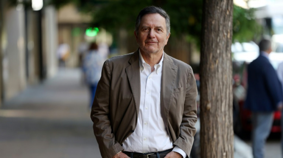 Am&eacute;rica Latina se ha dejado seducir por los caudillos, dice el escritor chileno Roberto Ampuero