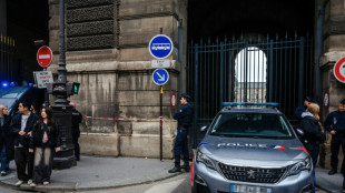 Acht Schmuckstücke bei spektakulärem Einbruch im Pariser Louvre gestohlen 
