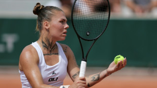 Shnaider beats Oliynykova at French Open