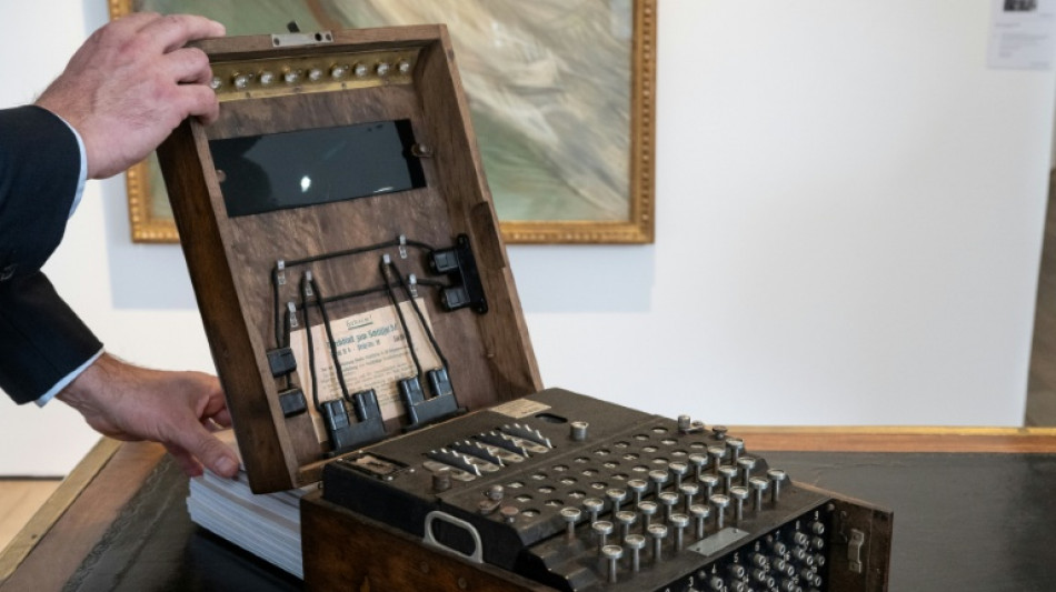 Seltene Nazi-Verschl&uuml;sselungsmaschine f&uuml;r Rekordsumme von 482.600 Euro versteigert 