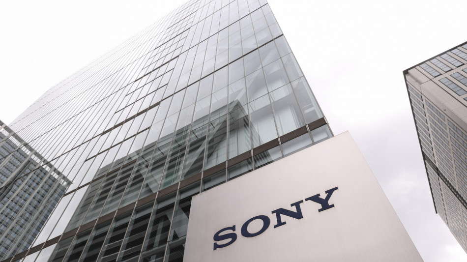 In calo l'utile annuale di Sony, ma punta a risultati record nel 2026