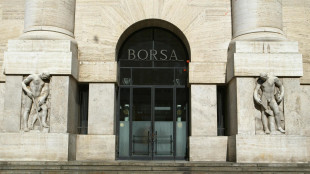Borsa: Milano apre a +0,36% con Eni, St e le banche