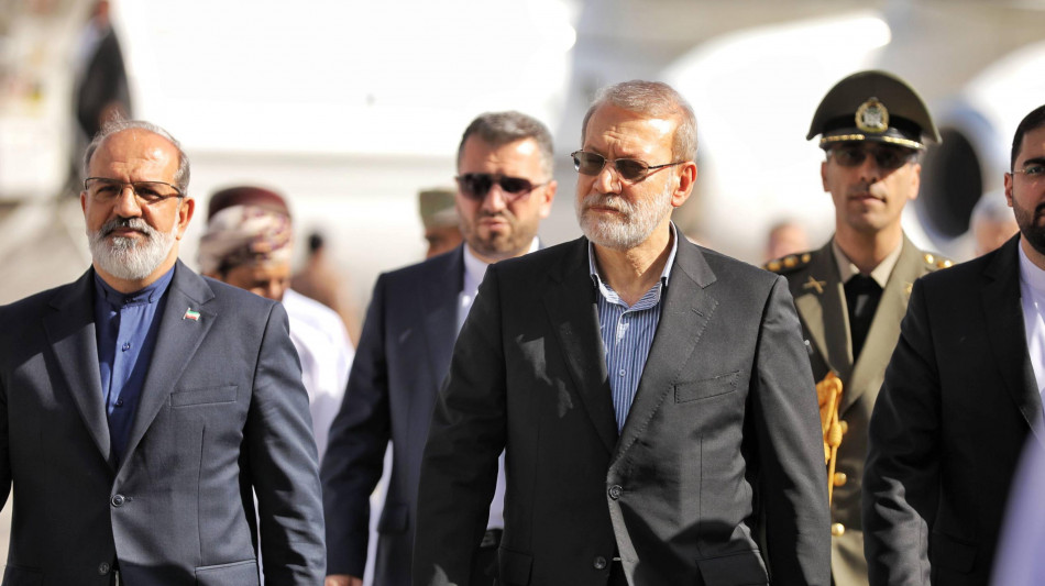 Media Iran, 'forte esplosione a Teheran vicino manifestazioni, presente Larijani'