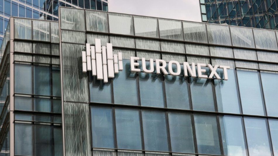 La Bourse de Paris termine en hausse avec l'espoir de d&eacute;blocage budg&eacute;taire aux Etats-Unis