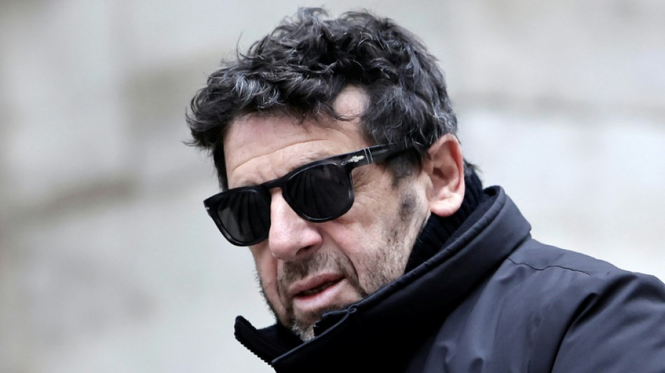 Patrick Bruel: sa garde &agrave; vue prolong&eacute;e de 24 heures, nouvelles plaintes &agrave; venir